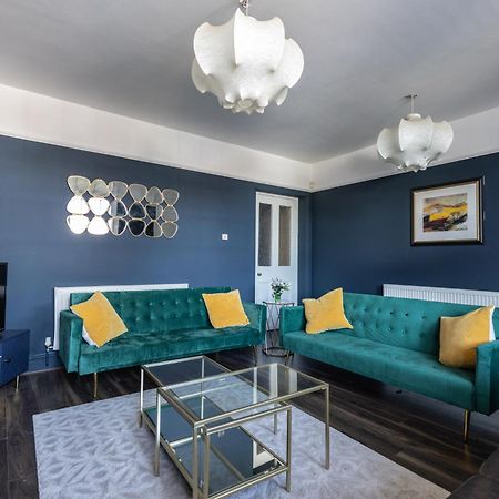 Boutique Family Apartment In Celebrity Village. Barnt Green 외부 사진