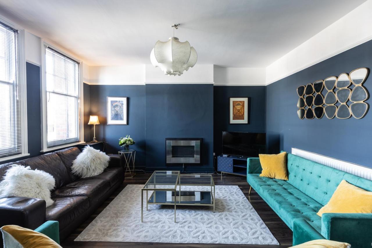 Boutique Family Apartment In Celebrity Village. Barnt Green 외부 사진